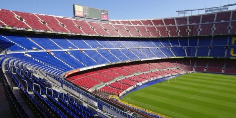 Kích thước sân Nou Camp chính xác là bao nhiêu?